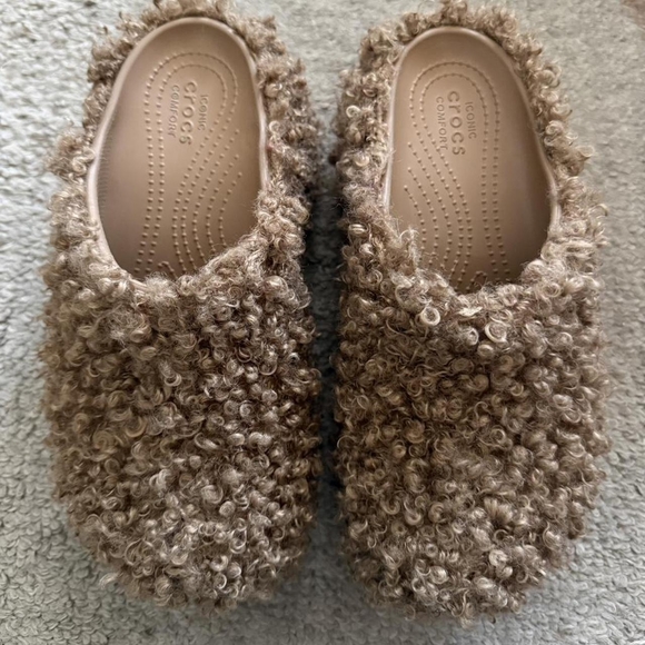 Crocs Doodle Fur Siren Size 9 Platform - Picture 2 of 5